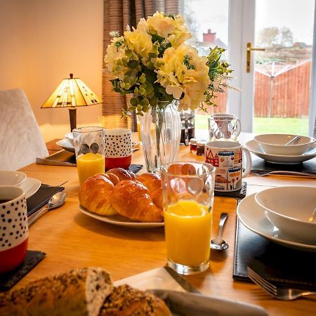 Pass The Keys Town Location For Shrewsbury With 3 Bedrooms Bagian luar foto